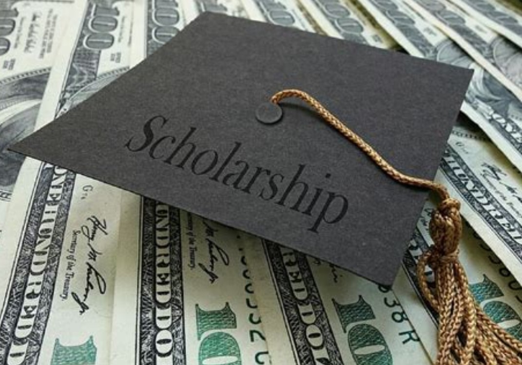 Scholarships For College: A Guide For Students In 2023